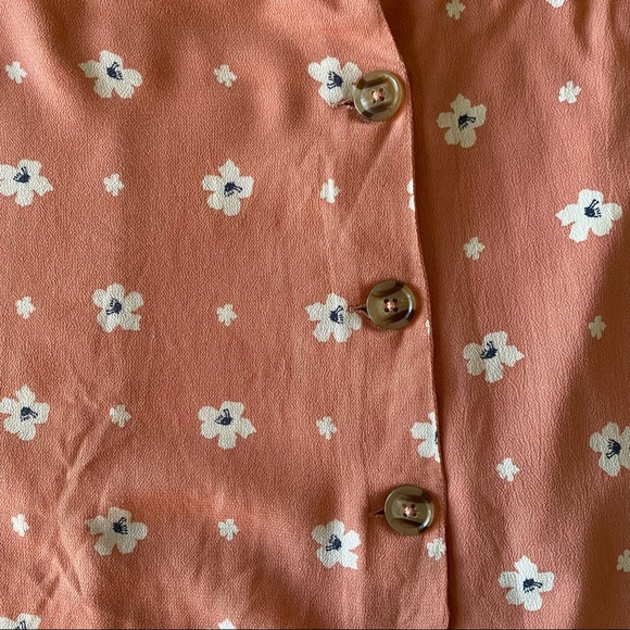 O’Neill • ‘Libby’ Pink Floral Mini Skirt with Buttons - Picture 3 of 10